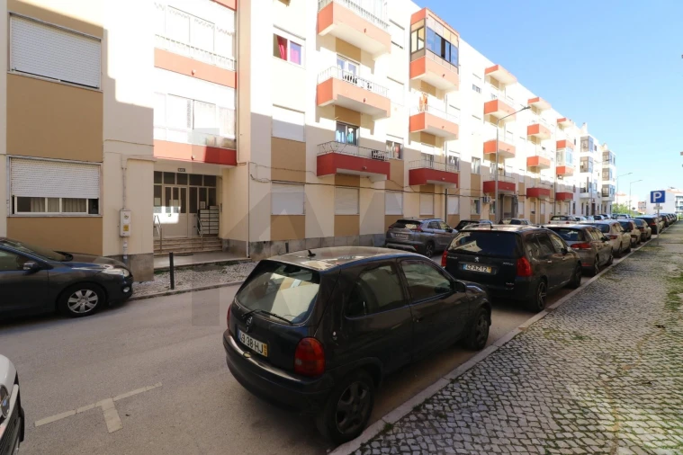 Apartamento T2 para Venda em Pinhal Novo Foto 15