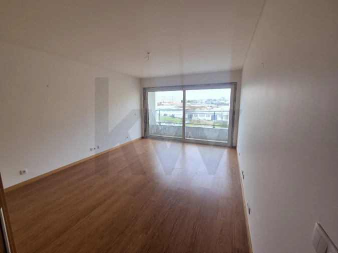Apartamento T2 para Arrendamento em Sacavém e Prior Velho Foto 4