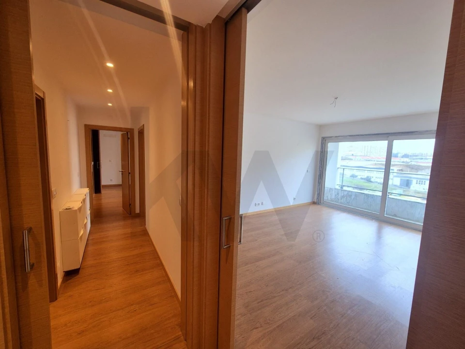 Apartamento T2 para Arrendamento em Sacavém e Prior Velho Foto 6