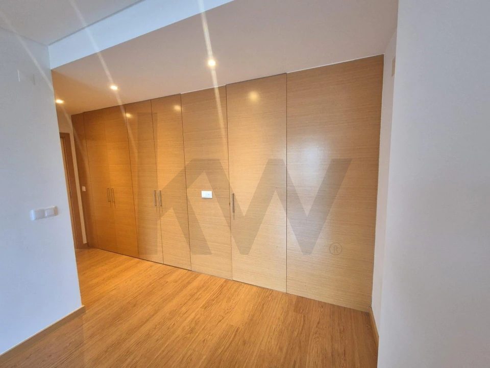 Apartamento T2 para Arrendamento em Sacavém e Prior Velho Foto 17