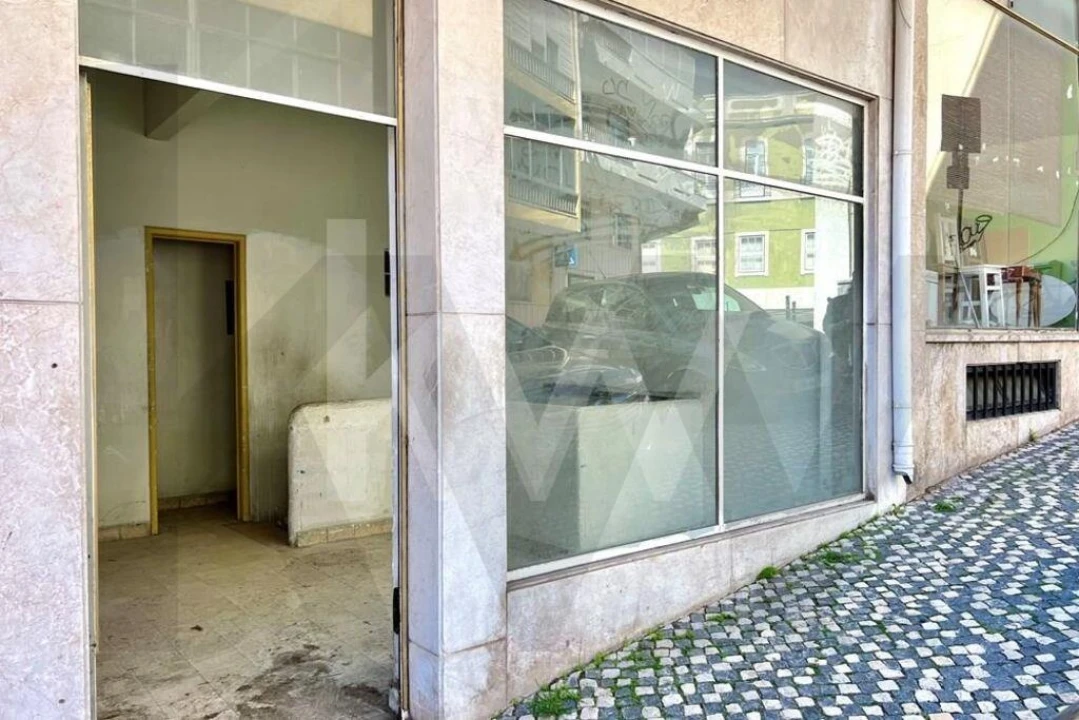 Loja para Arrendamento em Estrela Foto 1