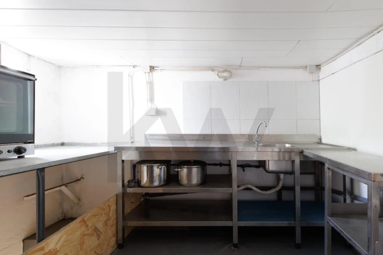 Loja para Arrendamento em Romeira e Várzea Foto 18