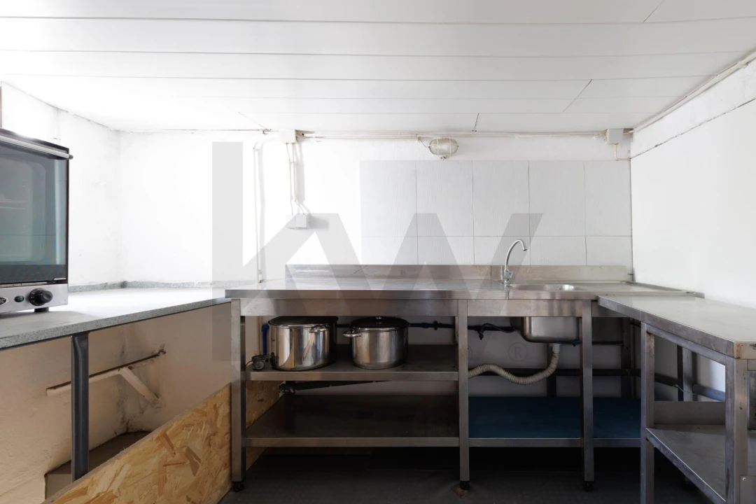 Loja para Arrendamento em Romeira e Várzea Foto 18