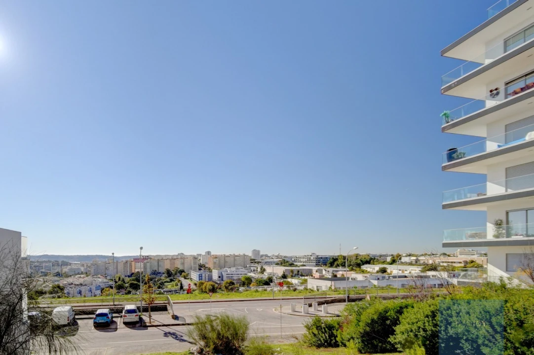 Apartamento T3 para Venda em Carnaxide e Queijas Foto 34