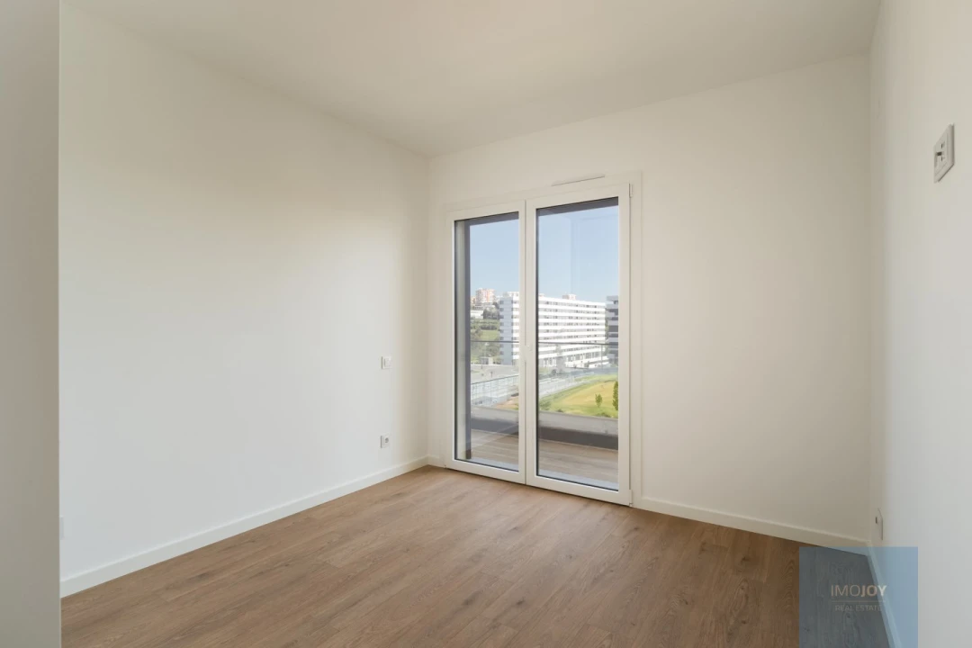 Apartamento T3 para Venda em Carnaxide e Queijas Foto 16