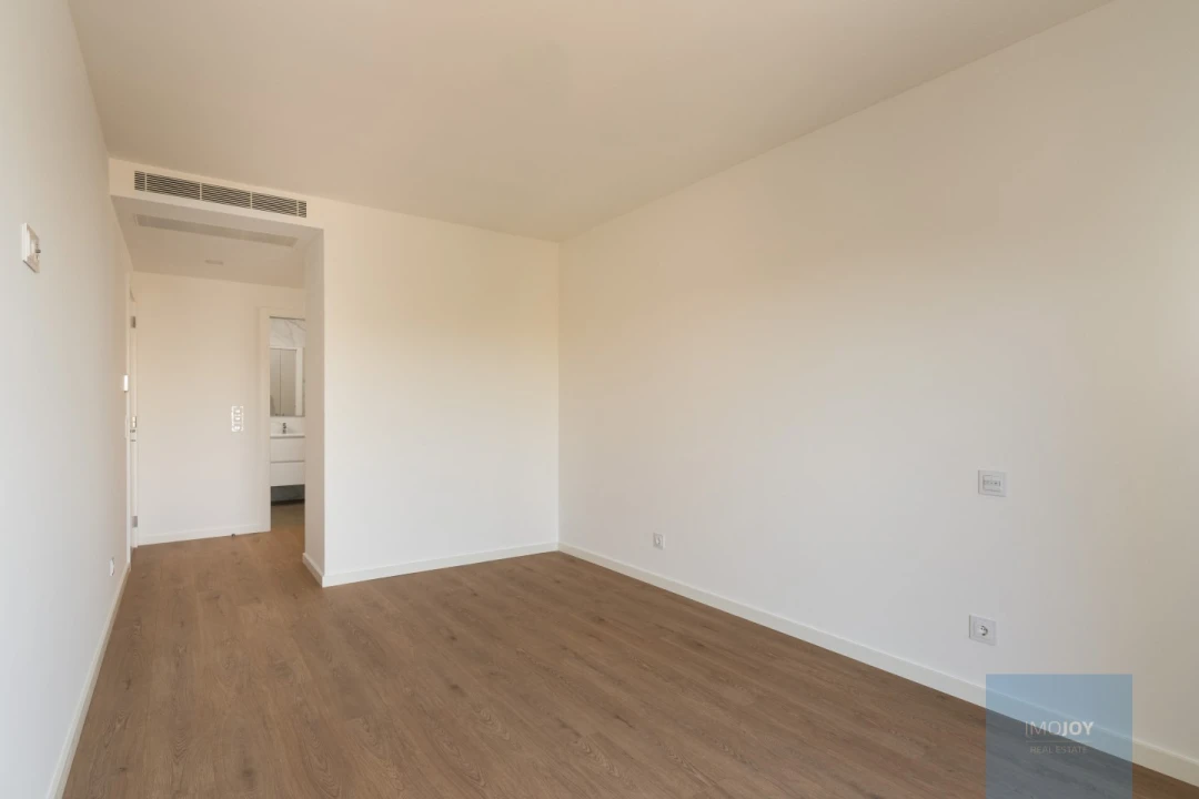Apartamento T3 para Venda em Carnaxide e Queijas Foto 25