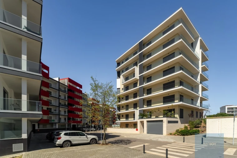 Apartamento T3 para Venda em Carnaxide e Queijas Foto 2