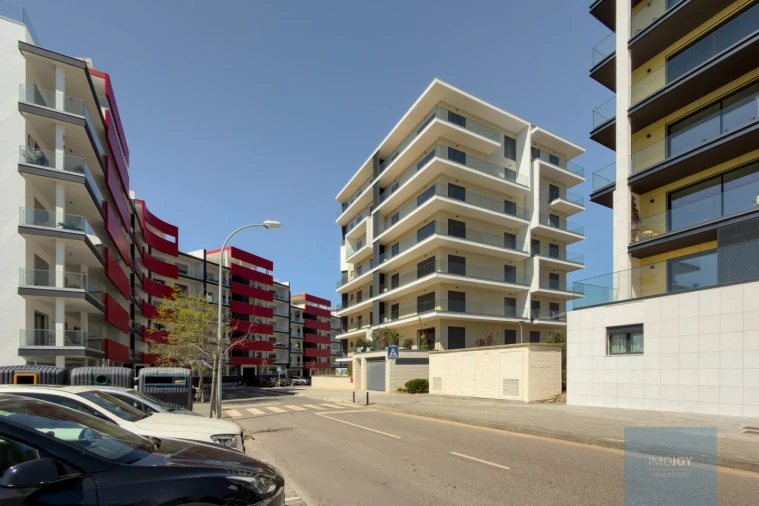 Apartamento T3 para Venda em Carnaxide e Queijas Foto 30