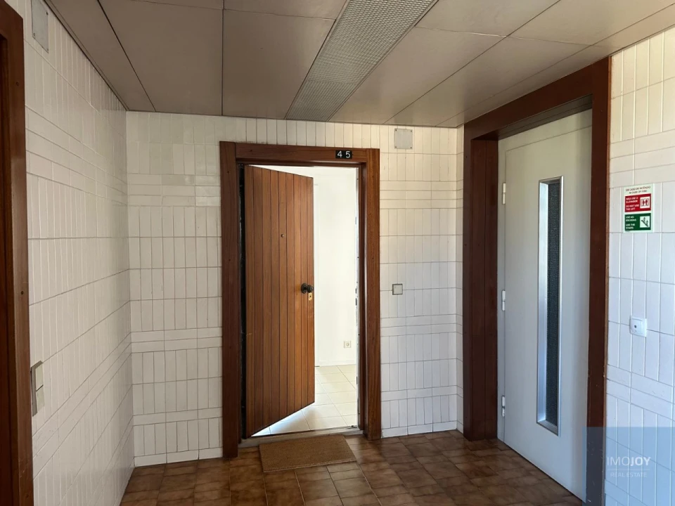 Apartamento T2 para Arrendamento em Lordelo do Ouro e Massarelos Foto 34