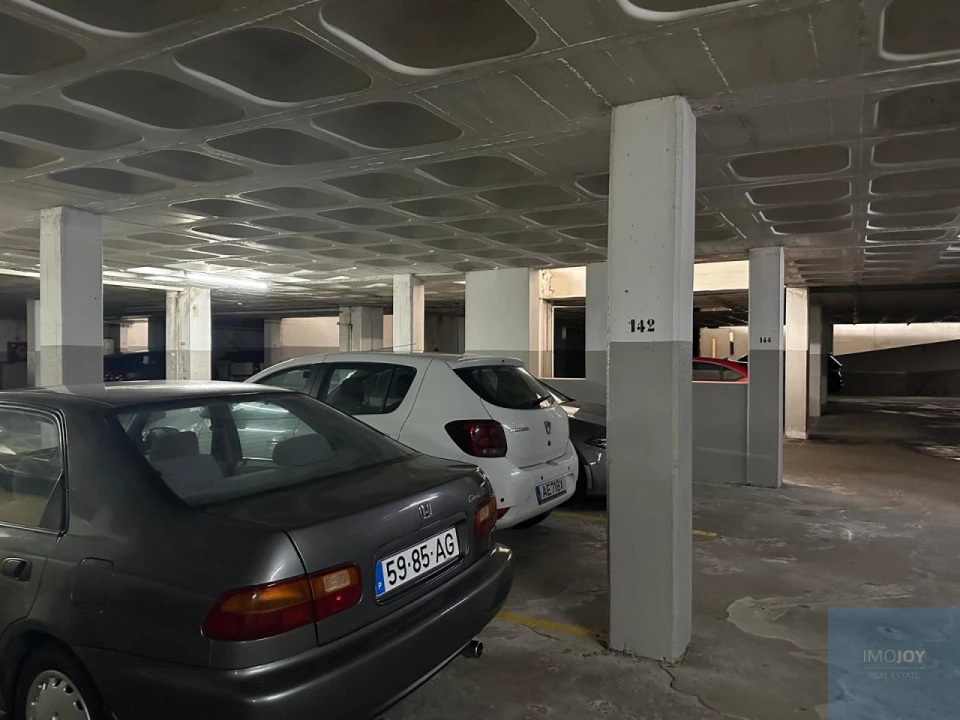 Apartamento T2 para Arrendamento em Lordelo do Ouro e Massarelos Foto 38