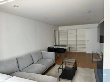 Apartamento T2 para Arrendamento em Lordelo do Ouro e Massarelos