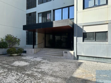 Apartamento T2 para Arrendamento em Lordelo do Ouro e Massarelos
