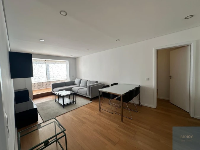 Apartamento T2 para Arrendamento em Lordelo do Ouro e Massarelos Foto 2