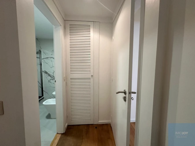 Apartamento T2 para Arrendamento em Lordelo do Ouro e Massarelos Foto 26