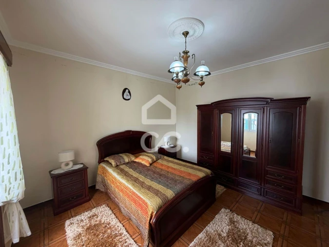 Moradia T5 para Venda em Arrifes Foto 11