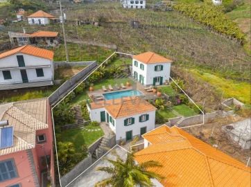 Terreno para Venda em Estreito de Camara de Lobos