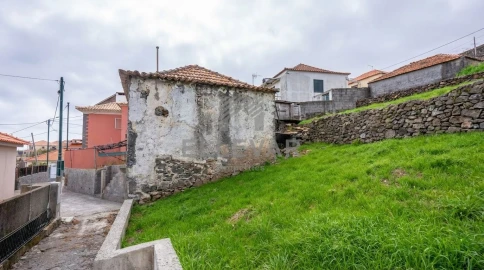 Terreno para Venda em Estreito de Camara de Lobos