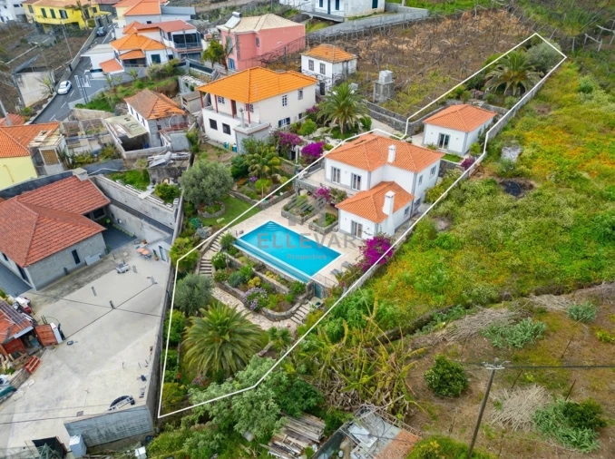 Terreno para Venda em Estreito de Camara de Lobos Foto 6
