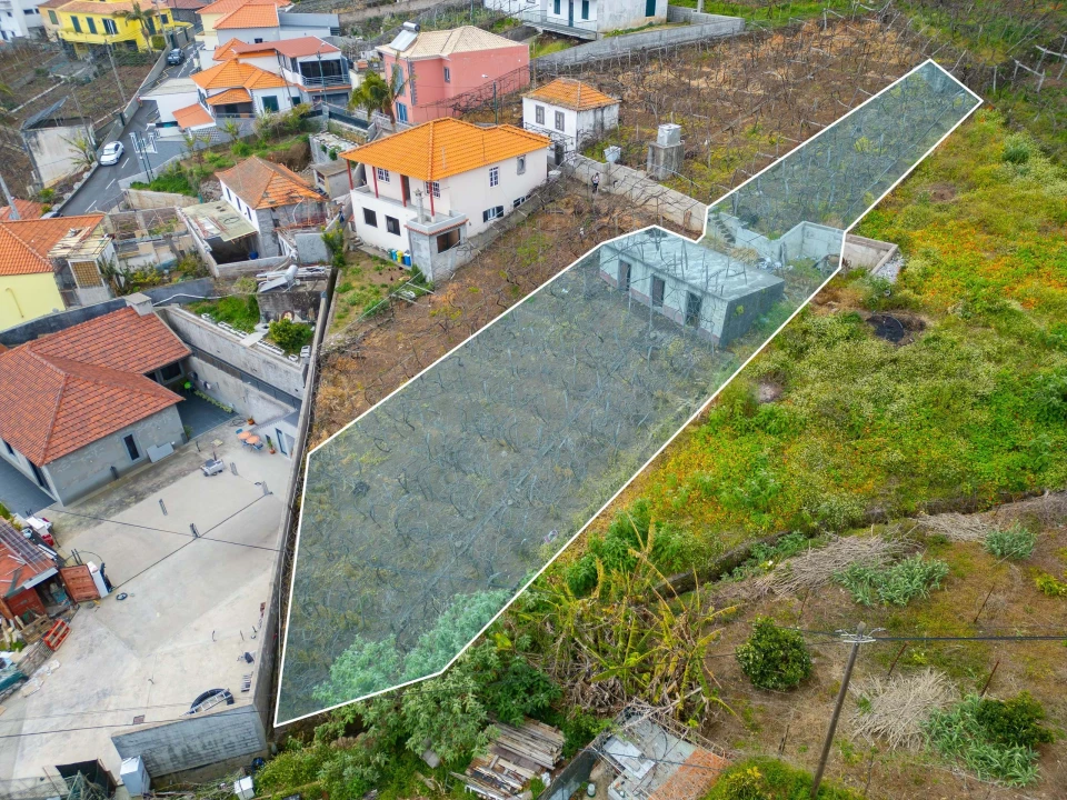 Terreno para Venda em Estreito de Camara de Lobos Foto 3
