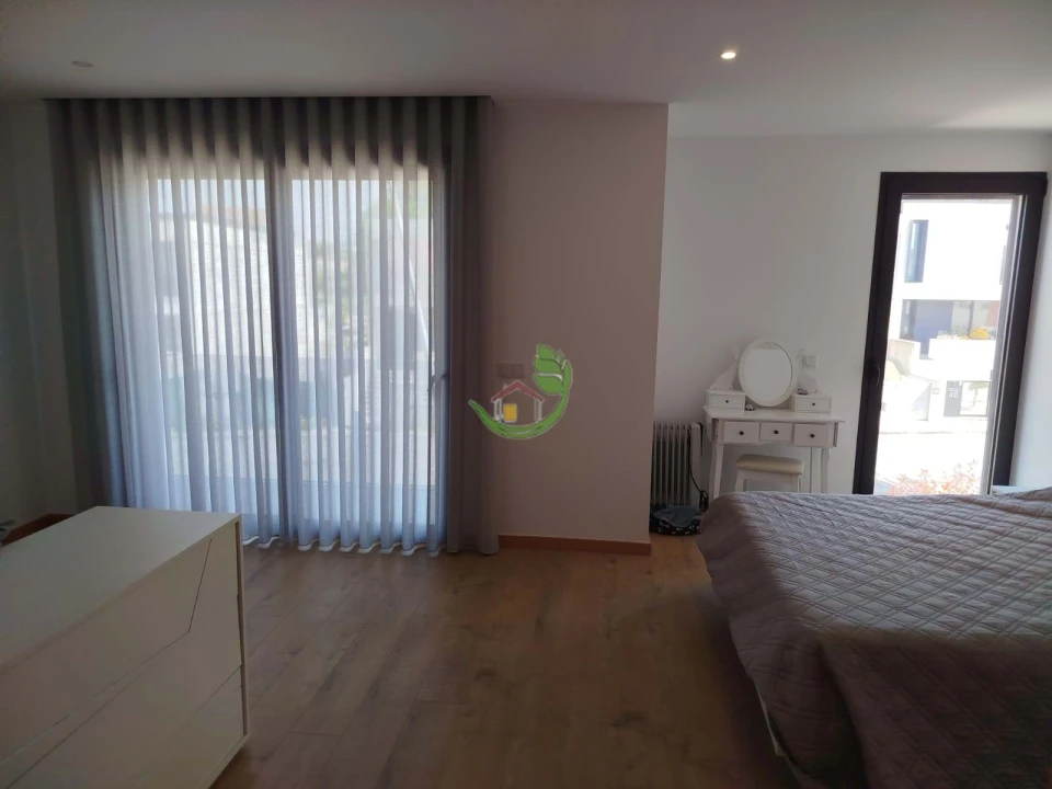 Moradia T3 para Venda em Turiz Foto 14