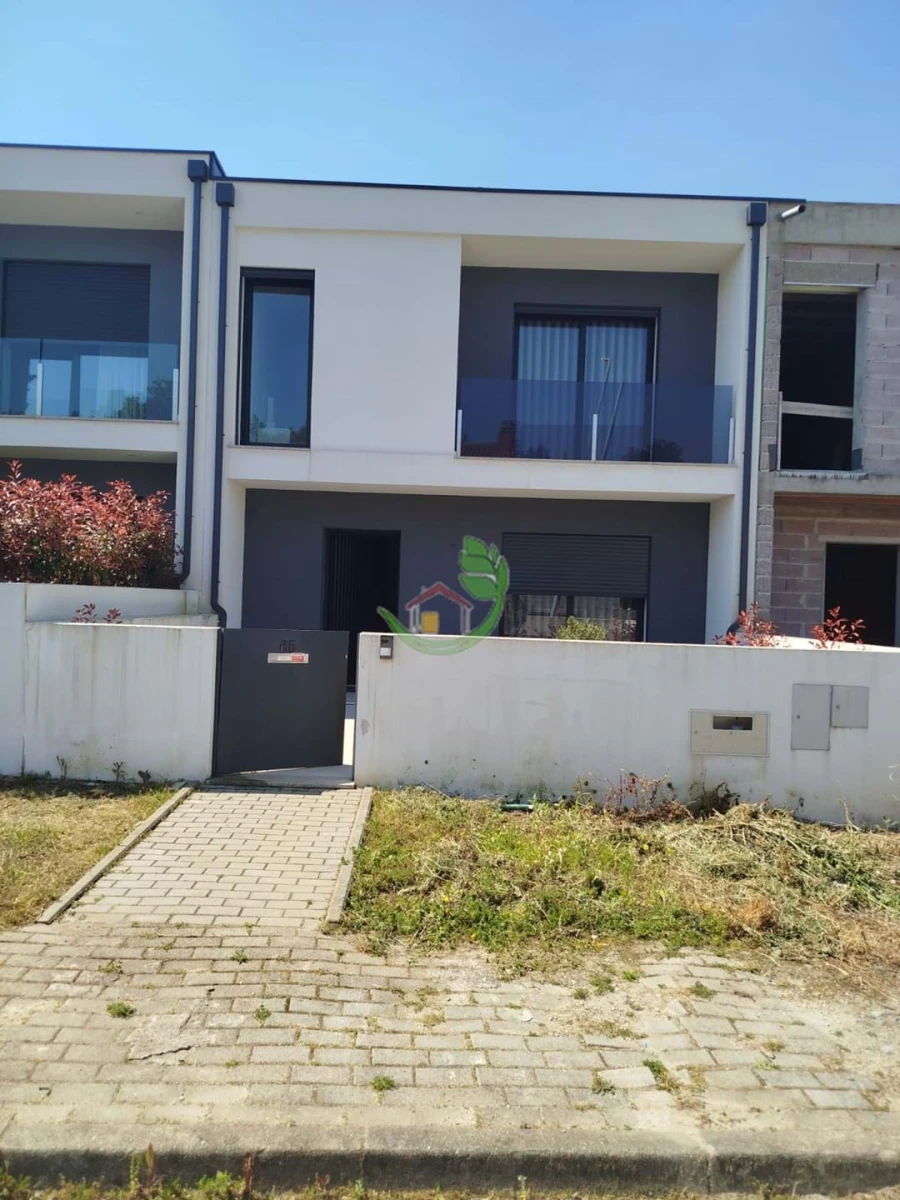 Moradia T3 para Venda em Turiz Foto 31