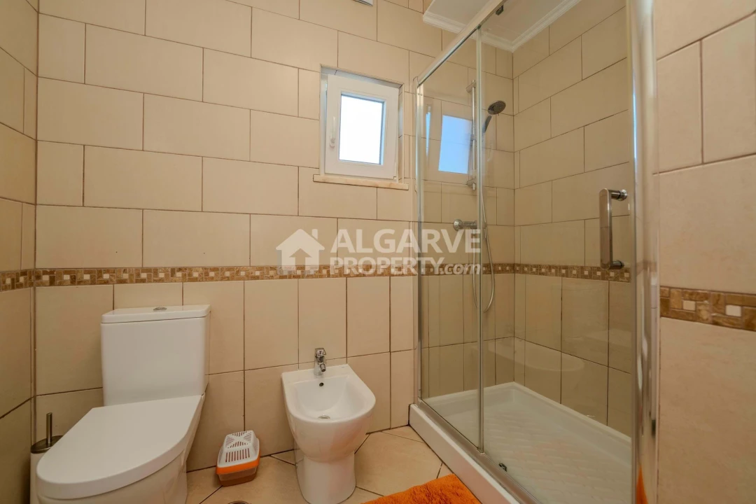 Moradia T5 para Venda em Boliqueime Foto 17