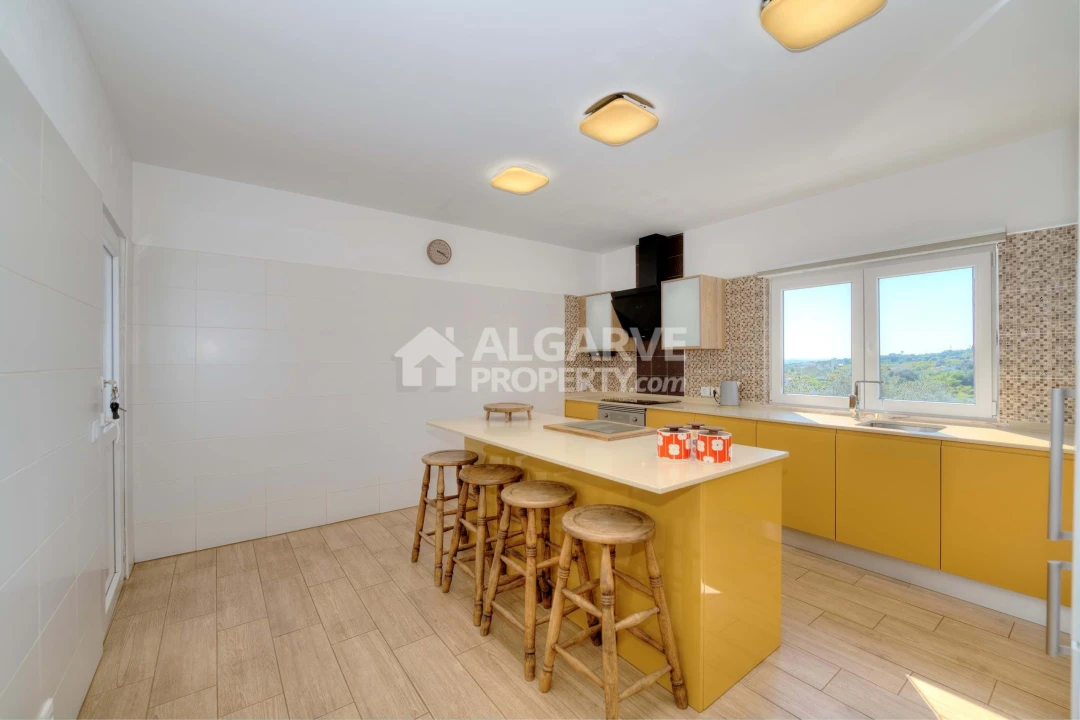 Moradia T5 para Venda em Boliqueime Foto 2