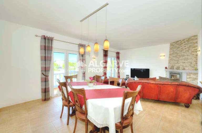 Moradia T5 para Venda em Boliqueime Foto 4