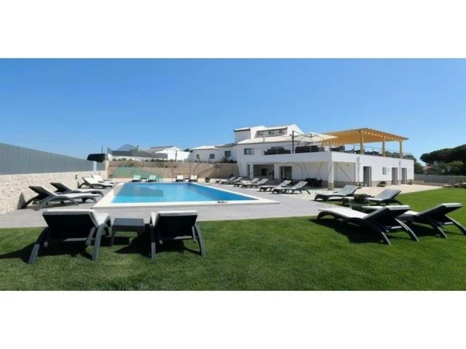 Moradia T10 para Venda em Albufeira e Olhos de Água Foto 1