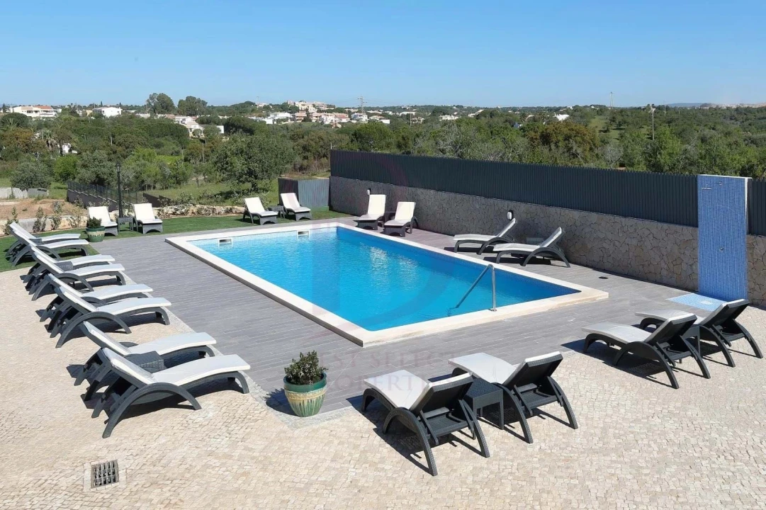 Moradia T10 para Venda em Albufeira e Olhos de Água Foto 2
