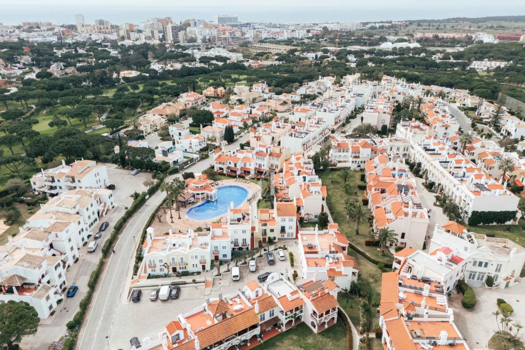 Apartamento T2 para Arrendamento férias em Quarteira Foto 26