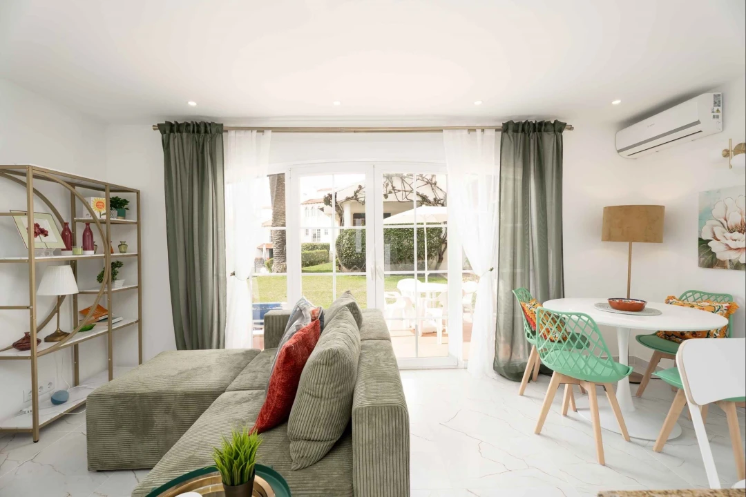 Apartamento T2 para Arrendamento férias em Quarteira Foto 2
