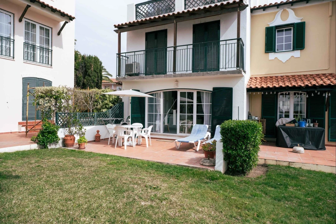 Apartamento T2 para Arrendamento férias em Quarteira Foto 16