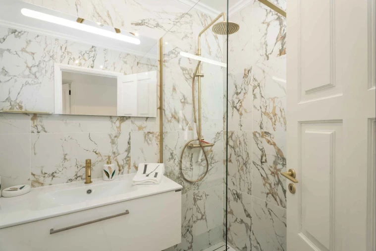 Apartamento T2 para Arrendamento férias em Quarteira Foto 6