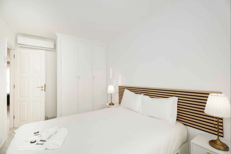 Apartamento T2 para Arrendamento férias em Quarteira Foto 8