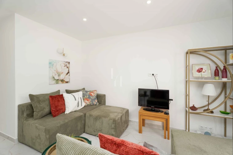 Apartamento T2 para Arrendamento férias em Quarteira Foto 22