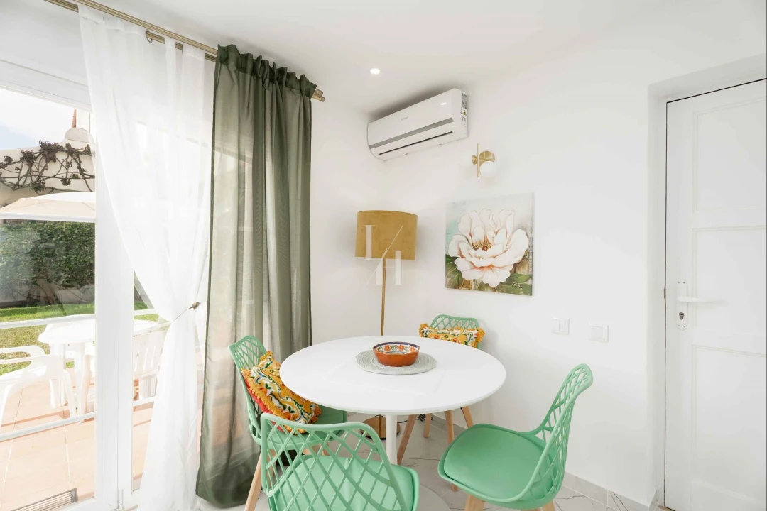 Apartamento T2 para Arrendamento férias em Quarteira Foto 24