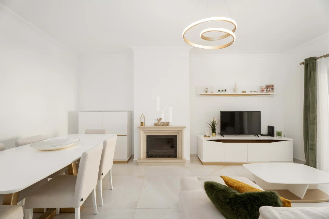 Apartamento T2 para Venda em Quarteira Foto 4