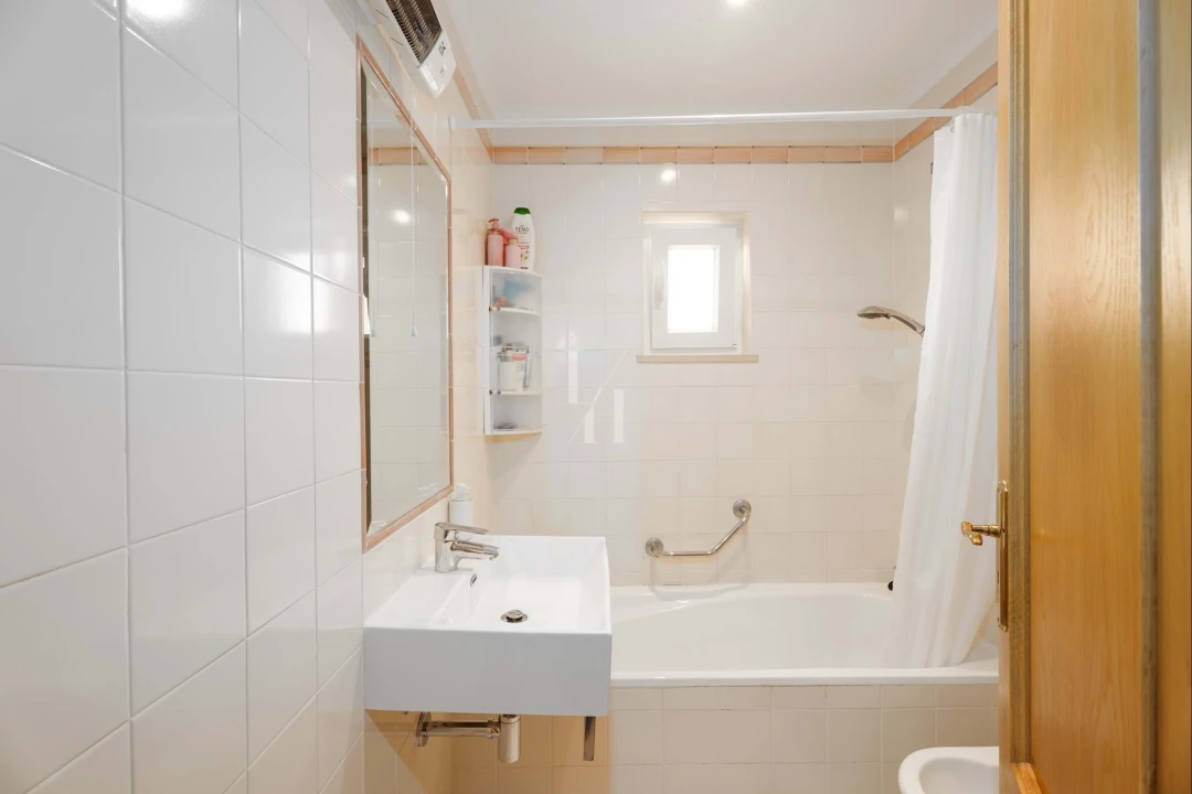 Apartamento T2 para Venda em Quarteira Foto 15