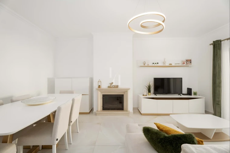 Apartamento T2 para Venda em Quarteira Foto 4