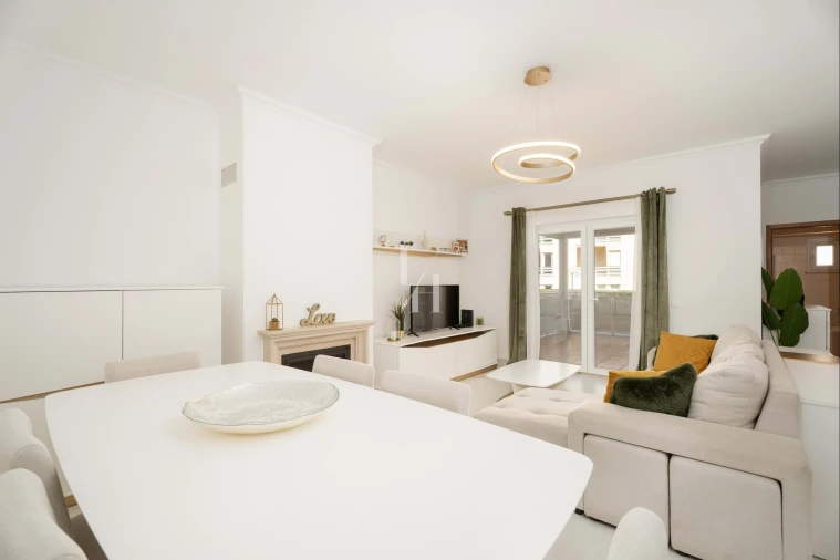 Apartamento T2 para Venda em Quarteira Foto 6