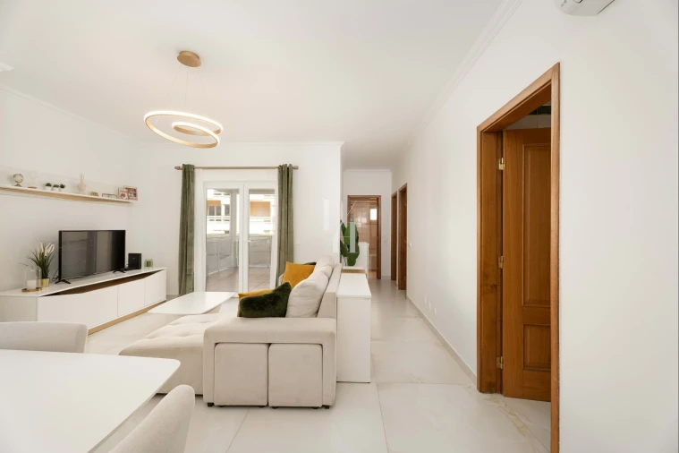 Apartamento T2 para Venda em Quarteira Foto 7