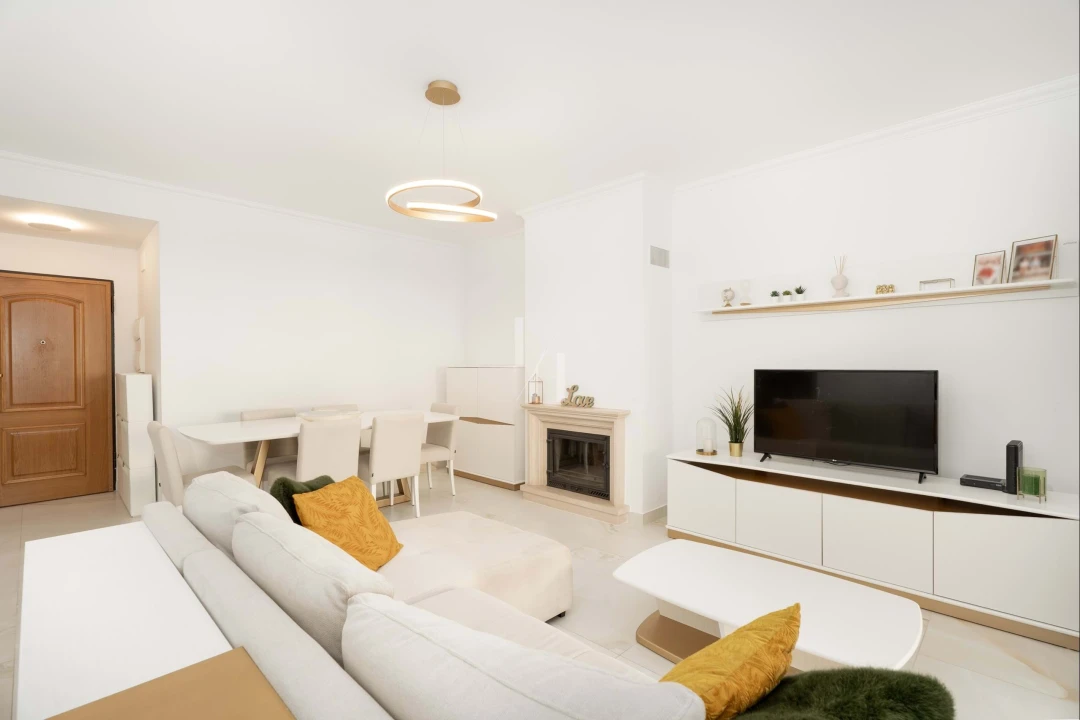 Apartamento T2 para Venda em Quarteira Foto 3