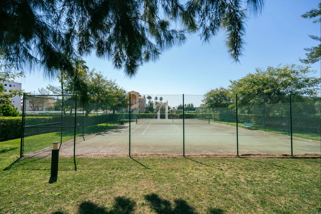 Apartamento T2 para Venda em Quarteira Foto 21
