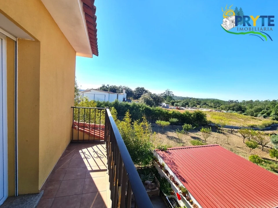 Moradia T4 para Venda em Vila Cã Foto 62