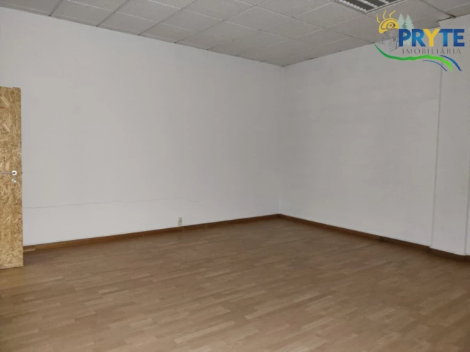 Loja para Arrendamento em Sertã Foto 8