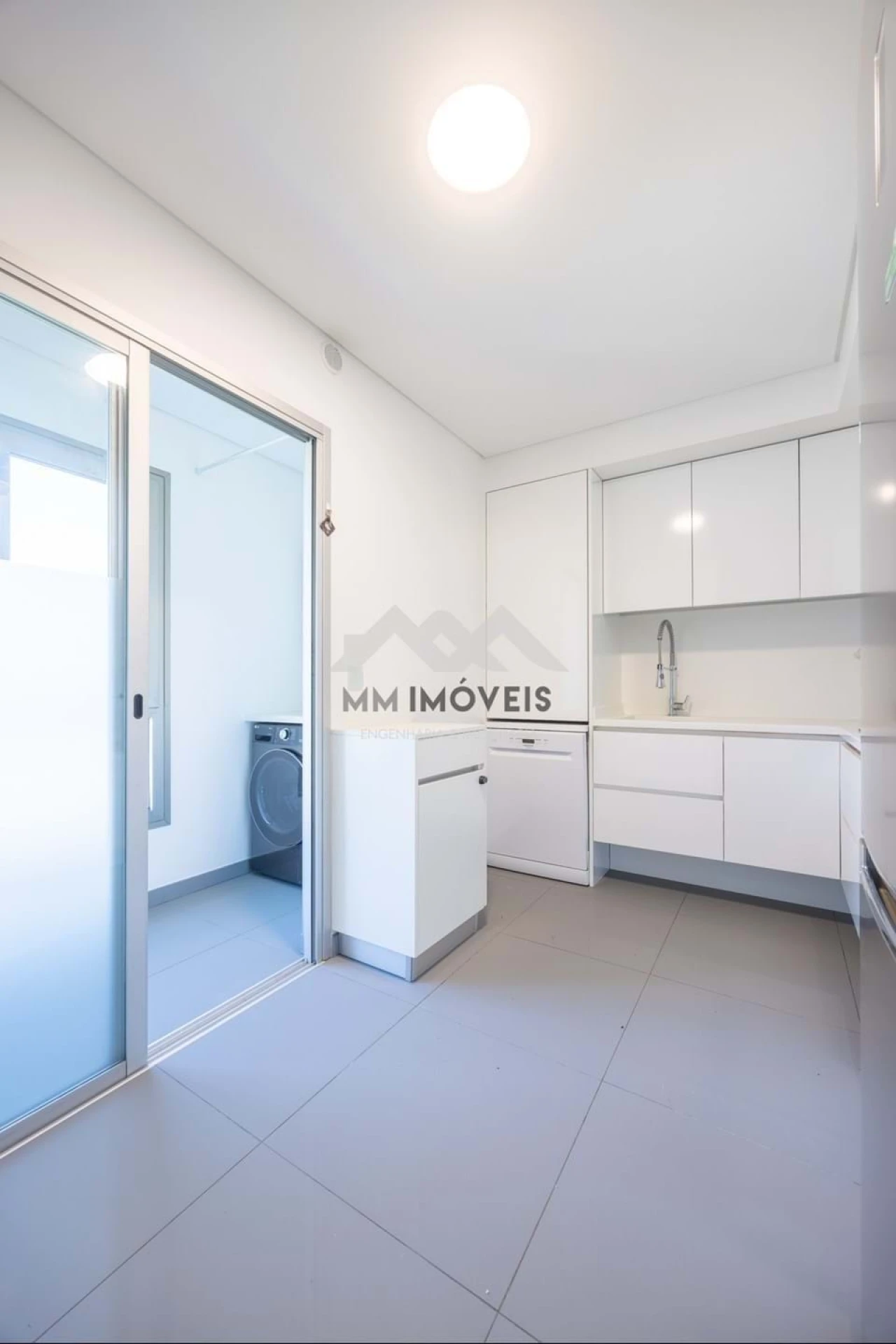 Apartamento T2 para Arrendamento em Ramalde Foto 27