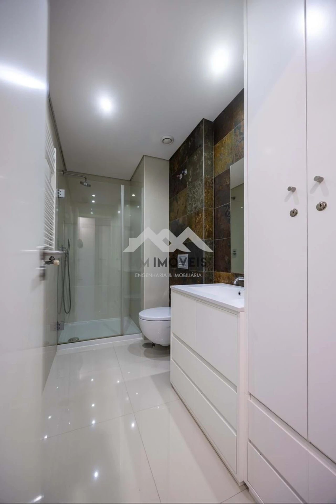 Apartamento T2 para Arrendamento em Ramalde Foto 13