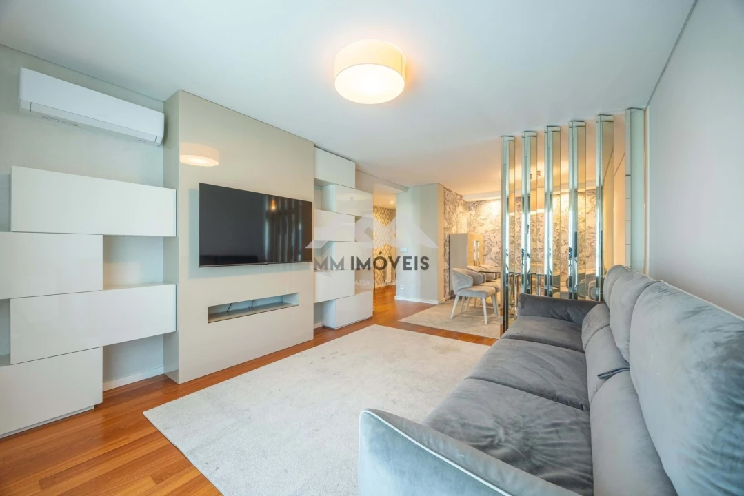 Apartamento T2 para Arrendamento em Ramalde Foto 7