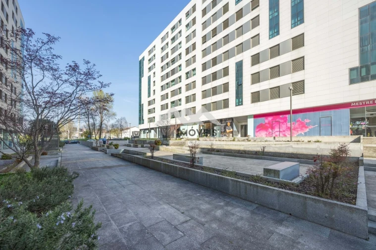 Apartamento T2 para Arrendamento em Ramalde Foto 37